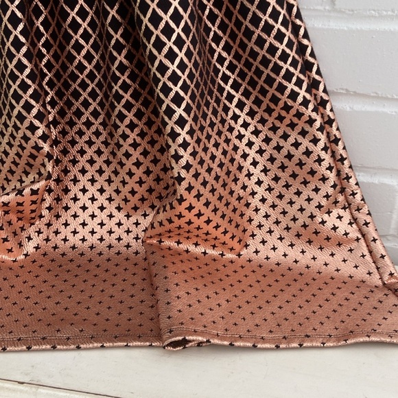 LuLaRoe Rose Gold / Black Festive Holiday Christmas Short Sleeve Dress Size L - Picture 6 of 10